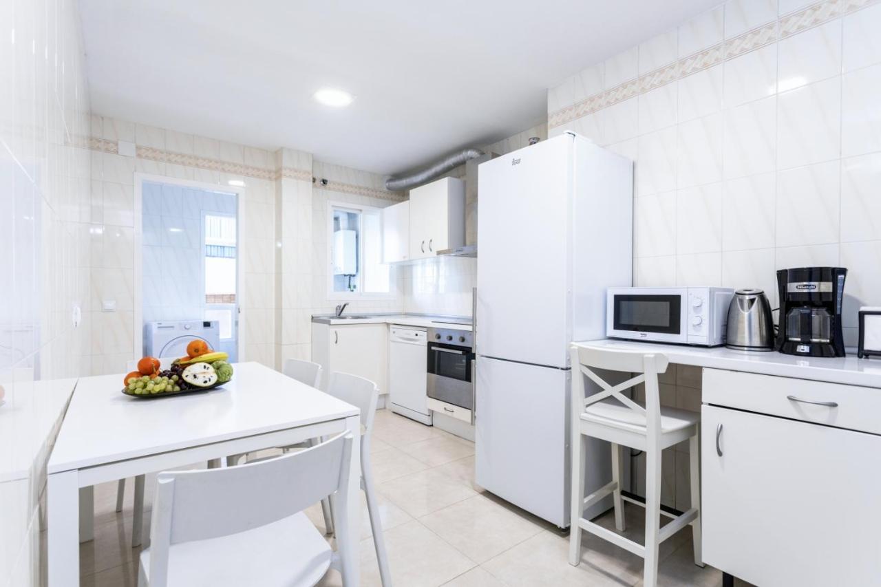 מאלגה Rentcostadelsol Malagueta Arenal מראה חיצוני תמונה