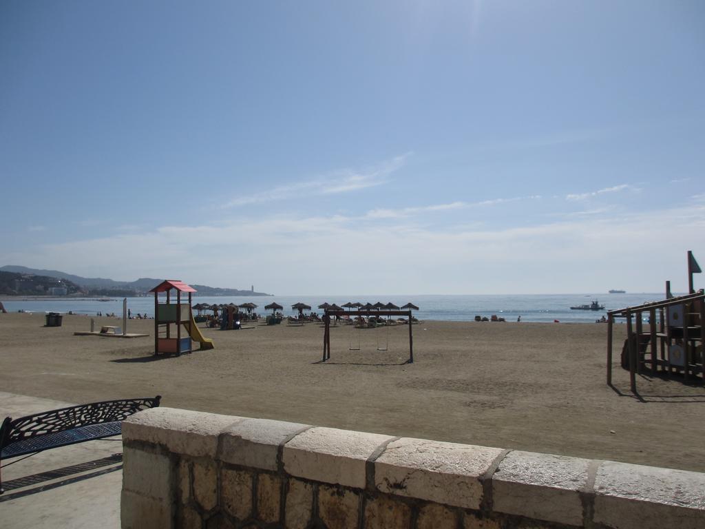 מאלגה Rentcostadelsol Malagueta Arenal מראה חיצוני תמונה